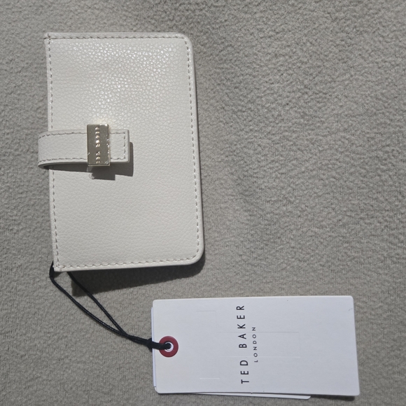 Ted Baker Handbags - Ted Baker White Leather Card Holder